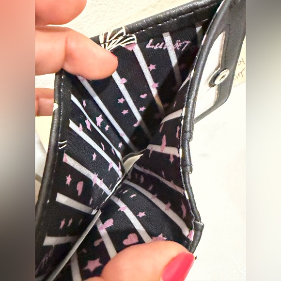 BETSEY JOHNSON Black Butterfly Bifold Wallet 🦋 - Picture 5 of 5